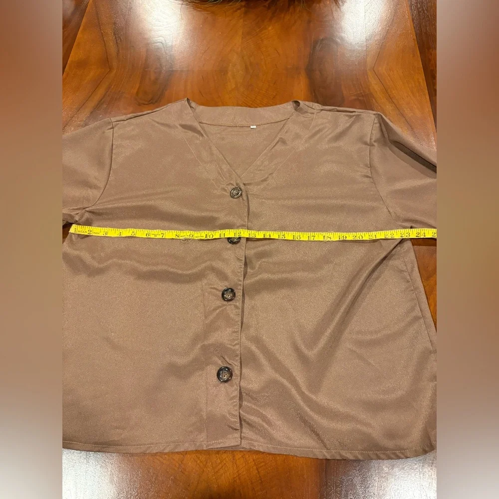 Button-Up Women's, size 3XL, 
I think XXL see measurements  belt not included. - Picture 7 of 10